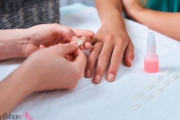 مزایای کاشت ناخن